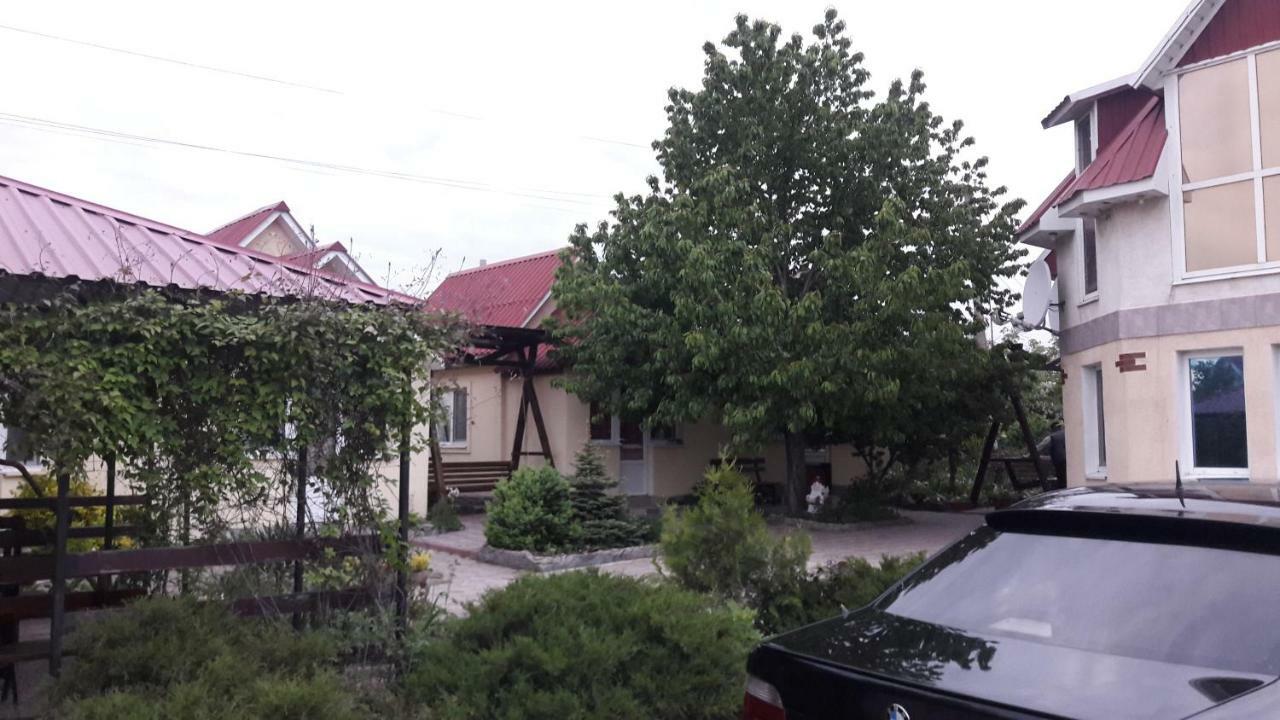 Beregynya Motel Yuzhnoukrainsk Exterior foto